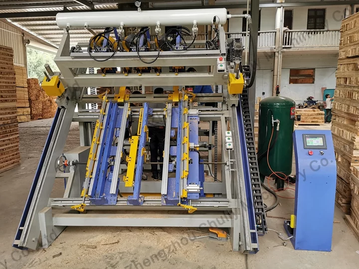 European standard pallet nailing machine