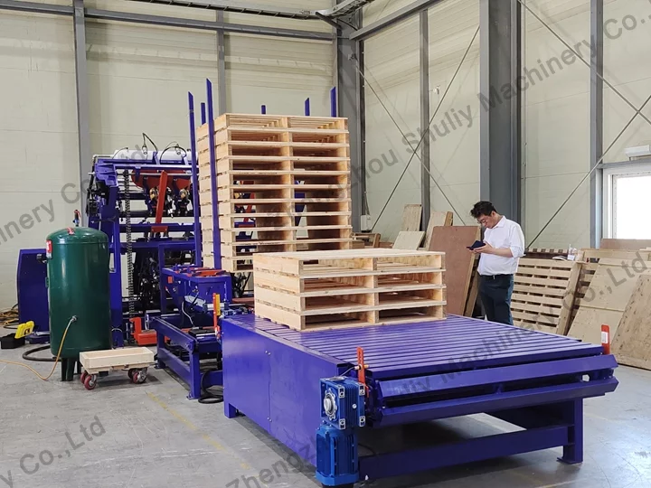 GMA wood pallet making machine
